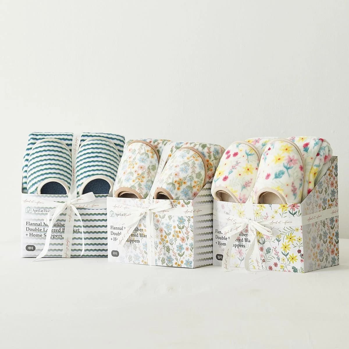 에이프릴앳홈 플란넬 극세사 담요 & 슬리퍼 세트 100X140CM / 230-250MM